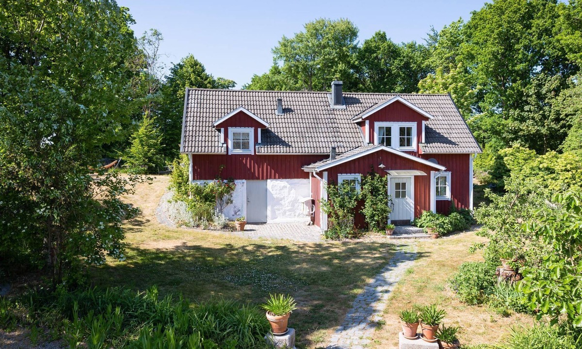 Trensum House | Vacation home Matvik by Interhome