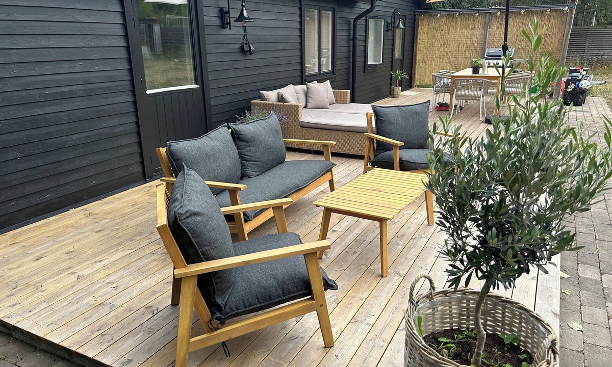Visby Cottage | Waterfront house near Visby