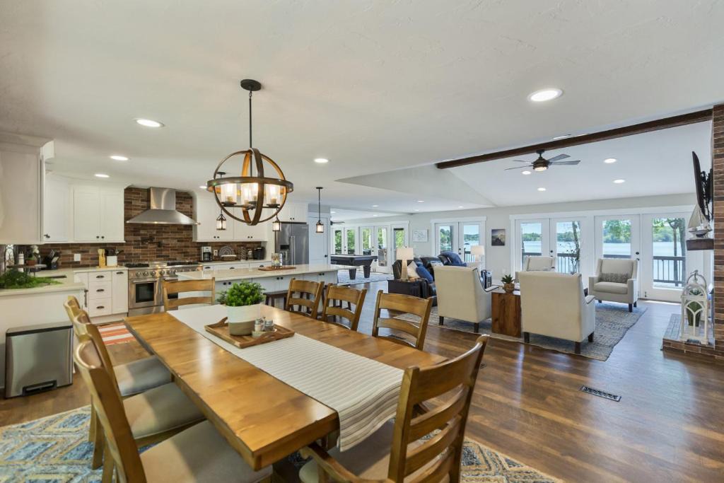 Seneca House | Waters Edge
