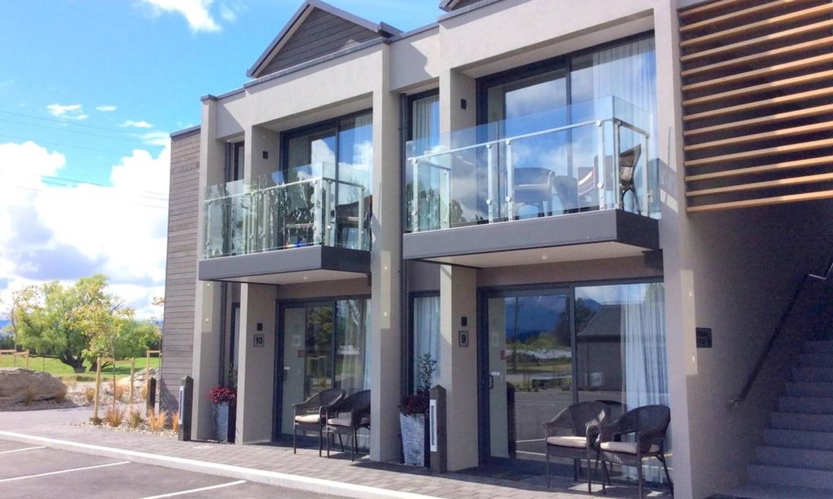 Wanaka Hotel | West Meadows Motel