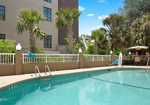 2-Star Hotel ∙ Best Western Patriots Point