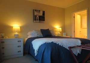 A Noble View. Comfortable family 3 bed-roomed home with sweeping harbour view.