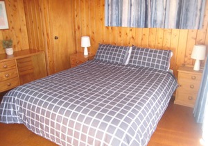 Beachfront Cottage - Opito Bay Holiday Cottage, OPITO BAY