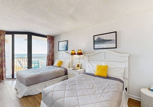 Charming ocean-view condo w/shared hot tub, pools, and lazy river