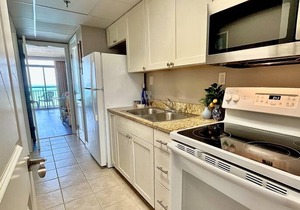 Flawless Direct Oceanfront Suite @ The Caravelle