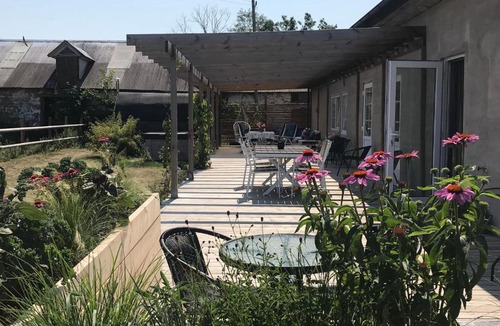 Stora Fro Bed & Breakfast | Ölands Yoga Studio & Islandshästar, Stugor & Rum
