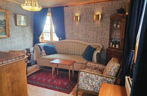 Hallen House | Östgården