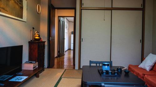 Higashinari Villa | 福助白露double bath Spacious Japanese house Nipponbashi Dotonbori Namba Nara Direct