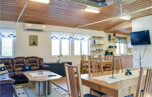 Simrishamn House | 1 Bedroom Awesome Home In Simrishamn