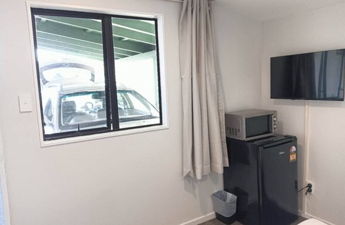 Kawaha Point House | 1 Double Beds Studio, 95 Aquirus Drive, Rotorua