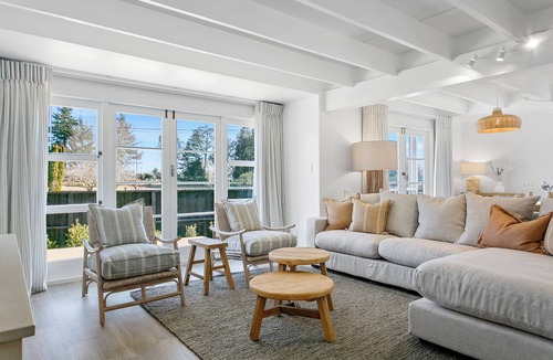 Turangi House | 1. LODGE
