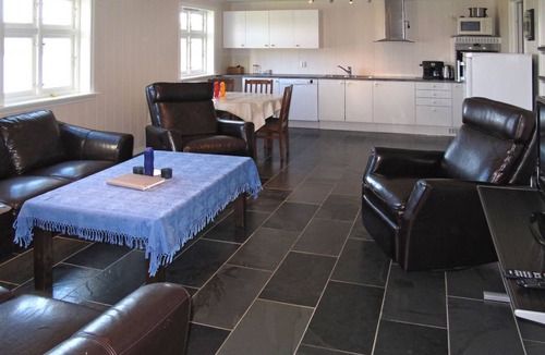 Tysnes Apartment | 110 m² Apartment ∙ 3 bedrooms ∙ 6 guests