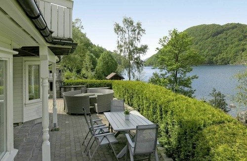 Lyngdal Other | 150 m² Accommodation ∙ 5 bedrooms ∙ 10 guests