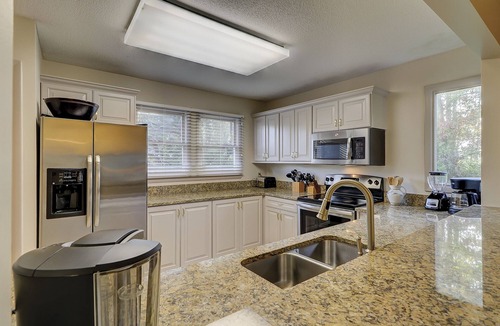 South Beach House | 17 Beachside-Fido Friendly, Heated Community Pool & 100 yrds to ocean