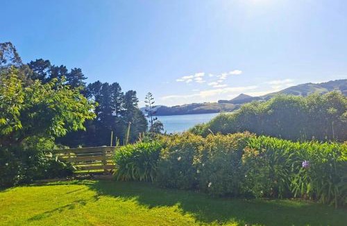 Dunedin Apartment | 2-bedroom harbour view apartment with parking, 8 mins to Dunedin