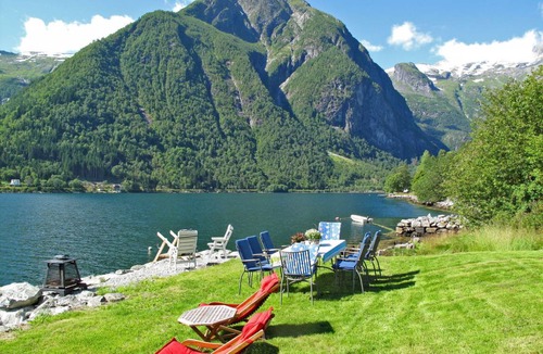 Balestrand Other | 200 m² Accommodation ∙ 4 bedrooms ∙ 6 guests
