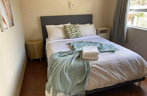 Whangapoua House | 3 Bed Beach Escape with Air-con - Whangapoua - New Chums - Coromandel
