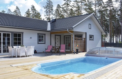 Tranas House | 3 bedroom accommodation in Tranås