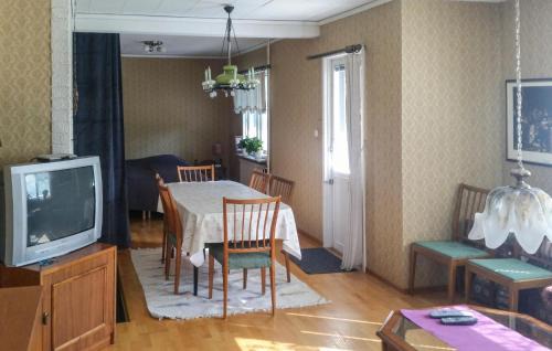 Jenny House | 3 Bedroom Beach Front Home In Västervik