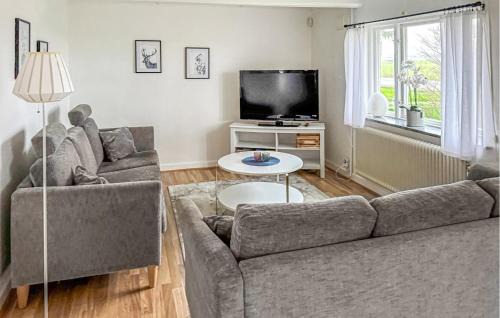 Hammenhog House | 3 Bedroom Cozy Home In Hammenhög