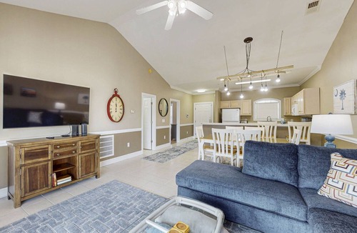Central Myrtle Beach Condo | 3rd floor condo w/balcony, W/D, pool, close to beach & golf