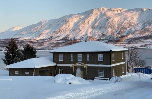 Lyngen Apartment | 50 m² Apartment ∙ 1 bedroom ∙ 2 guests