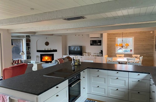 Ljungskile House | 58,000 m2 plot with 200m beach line without neighbors