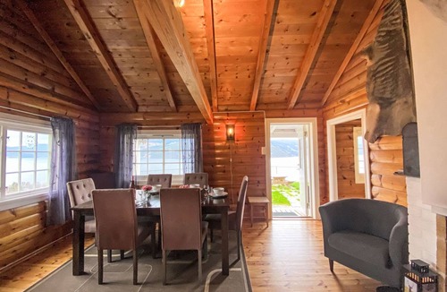 Stryn House | 60 m² House ∙ 1 bedroom ∙ 8 guests