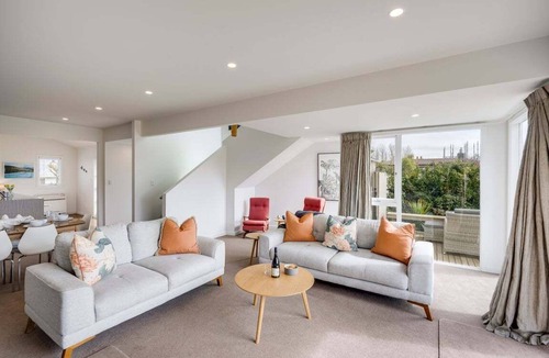 Bluff Hill House | 7th Heaven