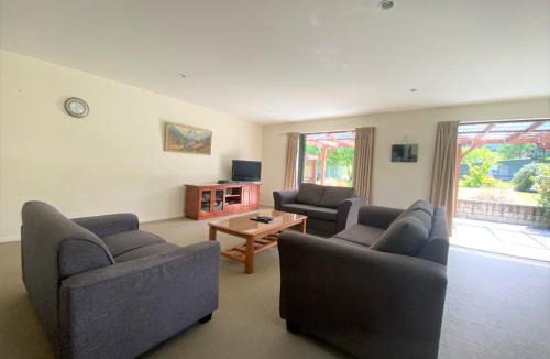 Hanmer Springs House | 80 Jacks Pass Road