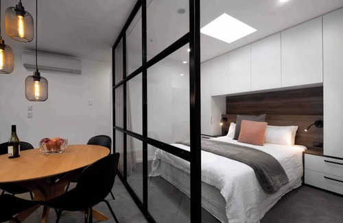 Dunedin City Centre Apartment | A delight luxury ventral one-bdr apartment