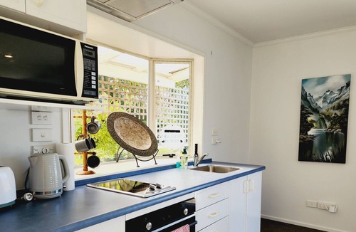Monaco House | A delightful cabin right on the waterside in Monaco peninsula