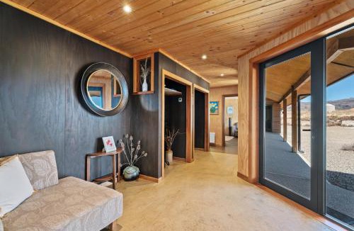 Matakanui House | A Place in Thyme - Alexandra Holiday Home