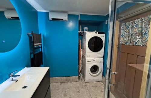 Dunedin City Centre House | A Stone's Throw From Town Main House