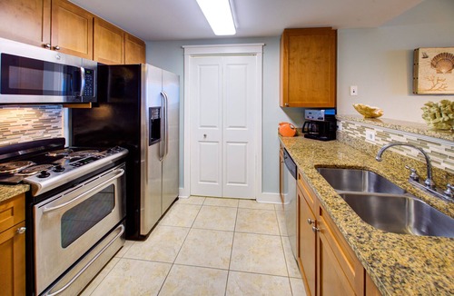 Fort Walton Beach Condo | A305 Waterscape, Gulf Views; 2 Kings, Bunks, Beach Service! SNOWBIRDS WELCOME!