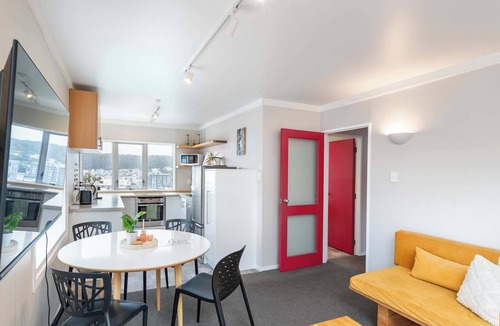 Te Aro Apartment | Abel St 2BR - Central, Washer, Dryer, City Views