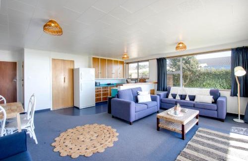 Waimarama House | Absolute Beachfront - Waimarama Holiday Home