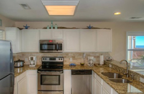 North Myrtle Beach House | Absolute Heaven-6BR/3.5BA-Oceanfront-Cherry Grove