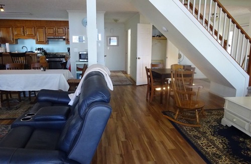 Eatonton House | Airy A-frame with WOW views! Private Dock! Hot-tub! Firepit! Canoe! PetsOK!