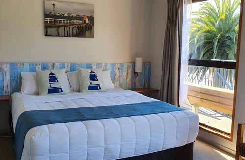 Akaroa Hotel | Akaroa Waterfront Motels