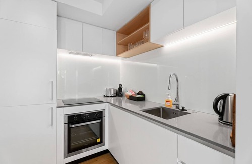 Albert Town Apartment | Albert Abode