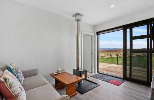 Clyde House | Alex Vineyard - Alexandra Holiday Home