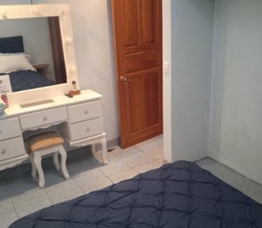 Alajuela Bed & Breakfast | Alexander b&b