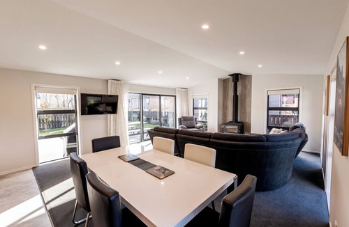 Hanmer Springs House | Alpine | BBQ & Fireplace | Table Tennis - HS68319