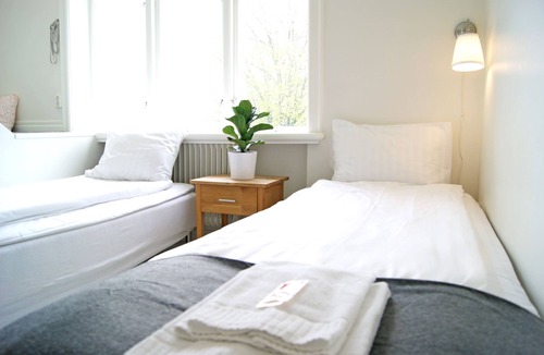 Hagaby Bed & Breakfast | Alvaret Hotel & Hostel