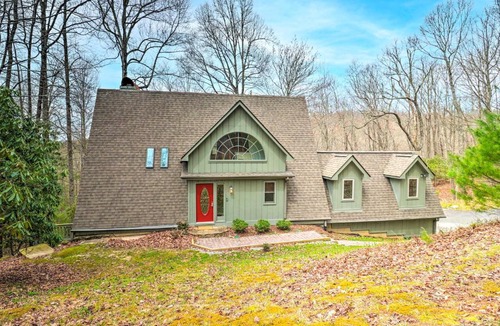 Brevard House | Amazing A-Frame w/Private Hiking + Amenities