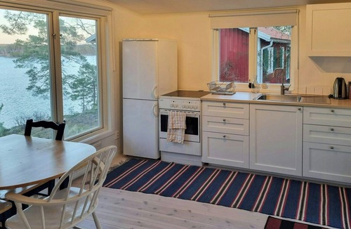 Djurhamn House | Archipelago villa with private pier on Vindö
