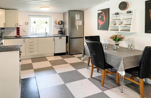 Gamleby House | Archipelago Villa with Pool & Patio