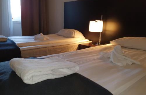 Kyrkviken Hotel | Ariston Hotell