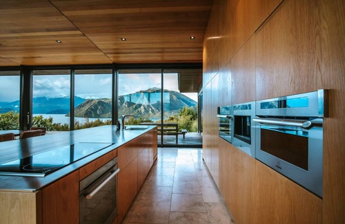 Wanaka House | Aurum | Magnificent views | 3 bedroom luxury villa